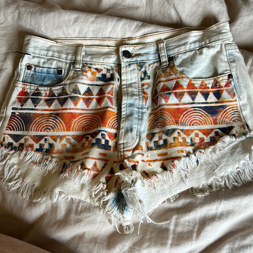 Gorgeous Aztec print high wasted cut off denim shorts